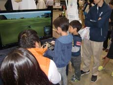 【シュミレータは子供たちに大人気】