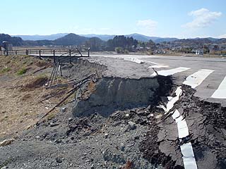 【東日本大震災時 本線施工部被災】